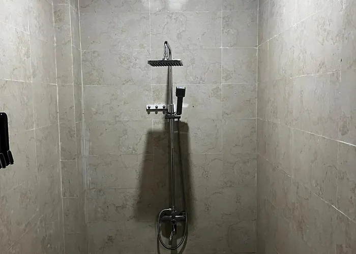 Batan Bingin House بيت شباب أوبود